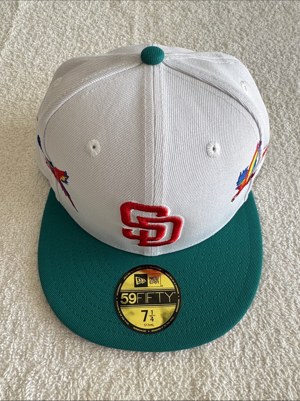 New Era x MLB San Diego Padres 59FIFTY City Elements Fitted Cap Hat with Parrots